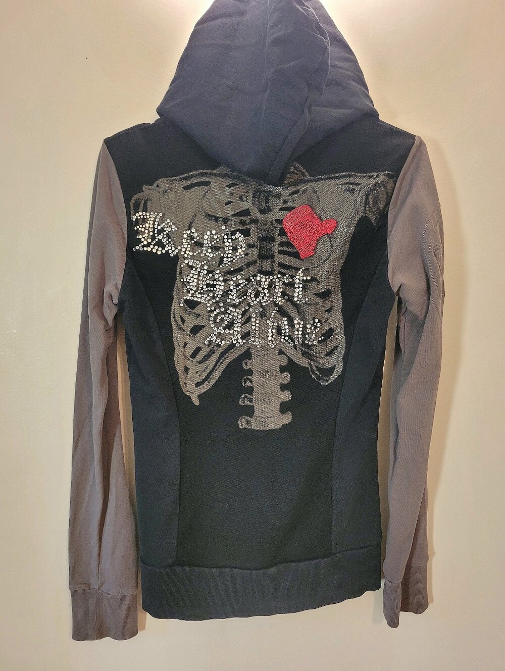Parasuco Vintage Y2k Black and Gray Hooded Sweatshirt Red Heart Skeleton - S